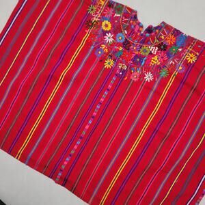 VTG Guatemalan Huipil Top Traditional Handwoven Embroidered Flowers Red 34"x25"